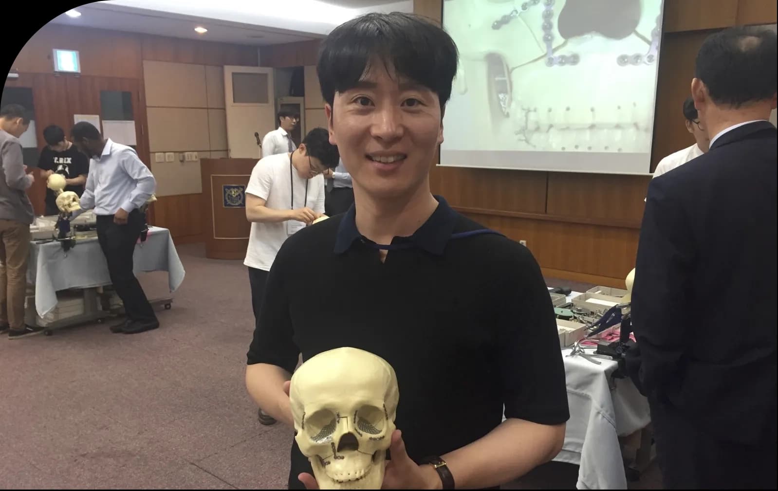 강남 동안성형 전문 진료중인 의사 박성혁