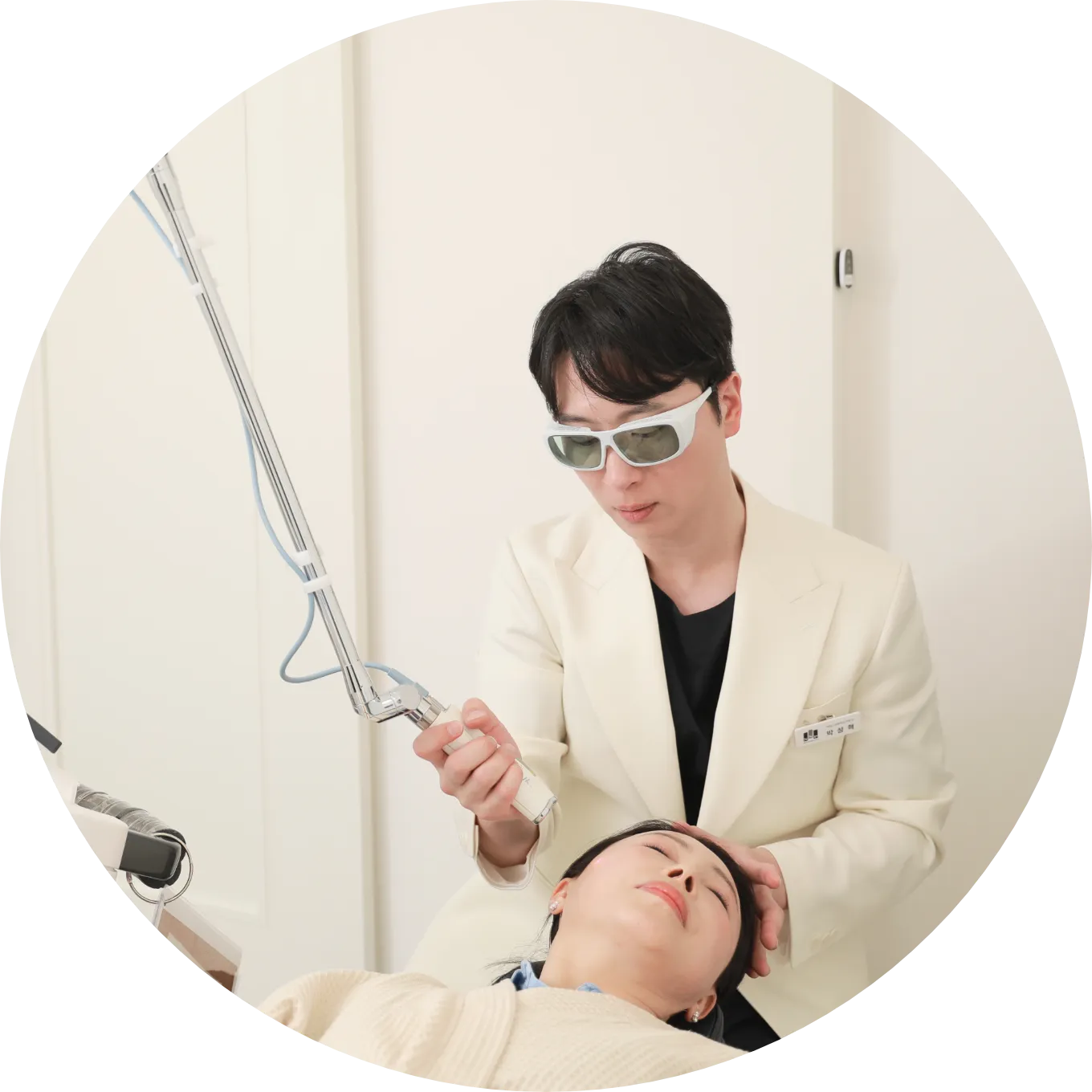 Achieve smoother, tighter skin with BBL Skintyte and Xerf - painless, non-invasive treatments with no downtime